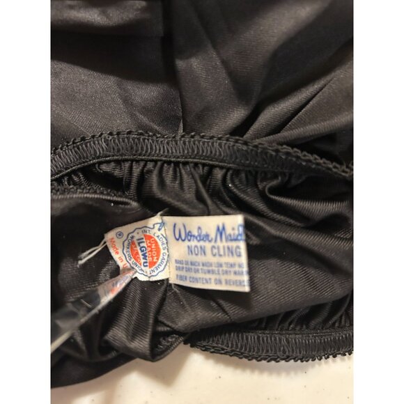 Wonder Maid Black Half Slip - Size Medium ~ Non Cling - Picture 4 of 5